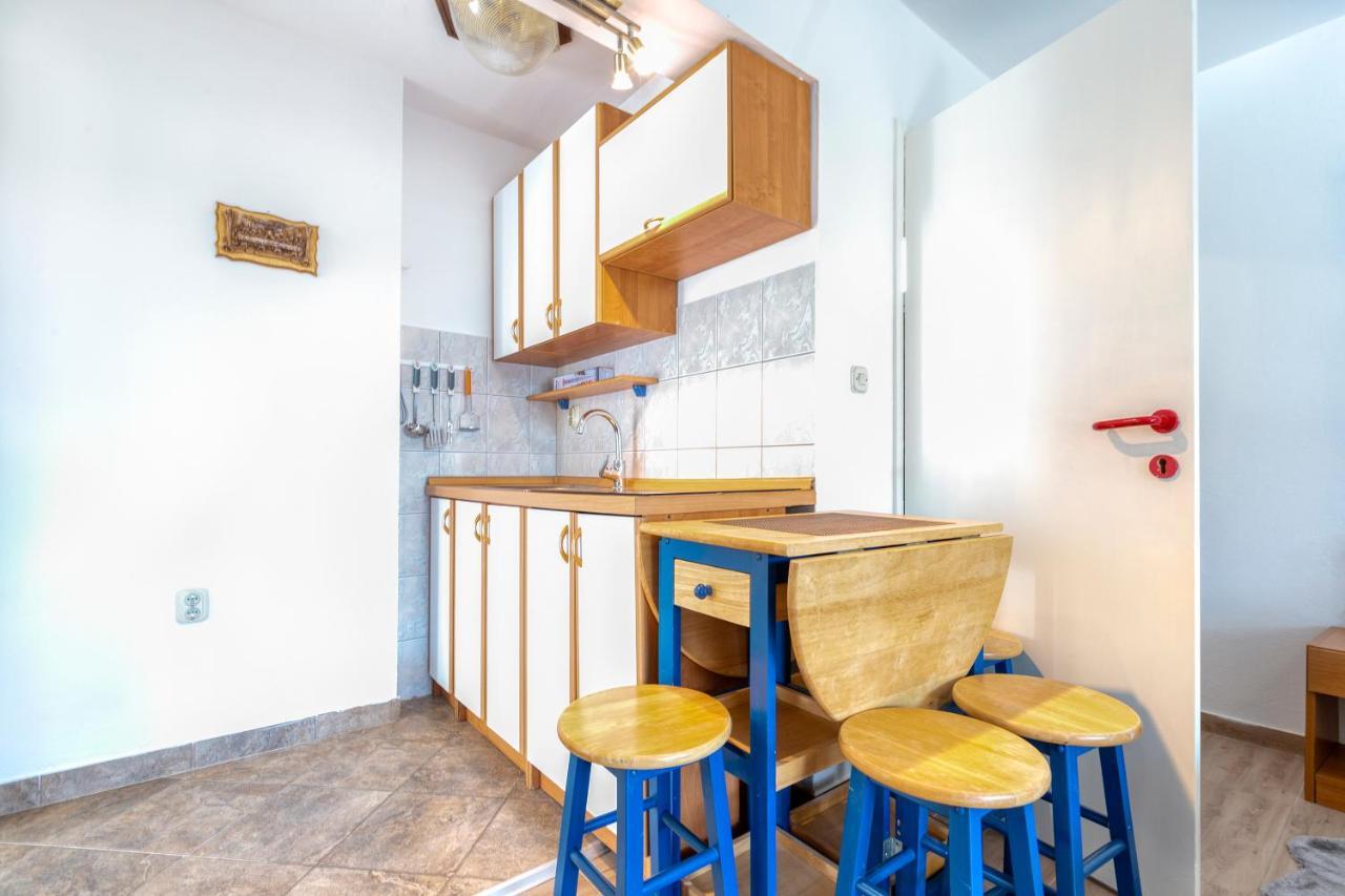 קרלובג Apartmani Luky מראה חיצוני תמונה
