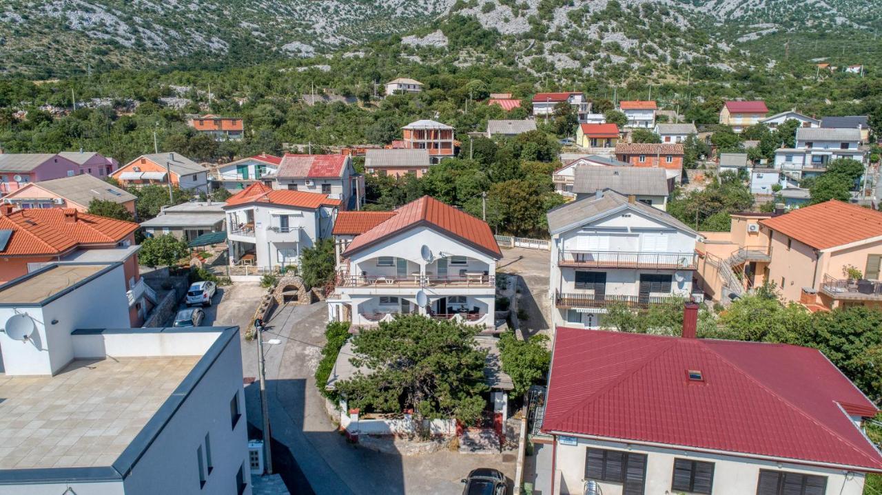 קרלובג Apartmani Luky מראה חיצוני תמונה