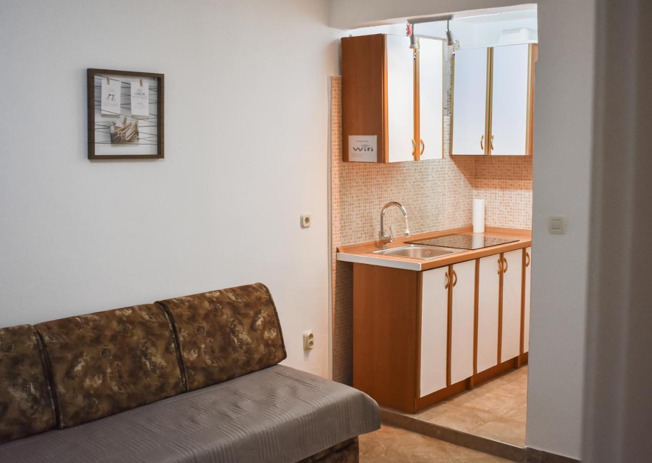 קרלובג Apartmani Luky מראה חיצוני תמונה