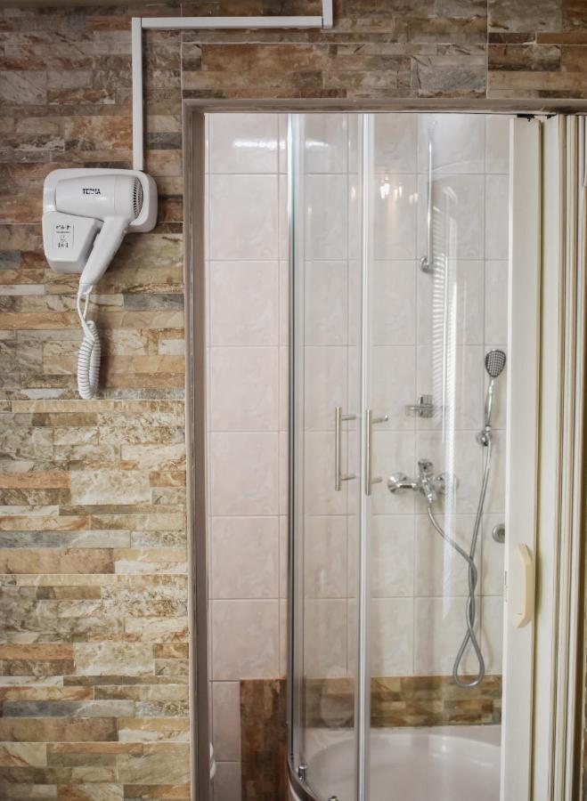 קרלובג Apartmani Luky מראה חיצוני תמונה