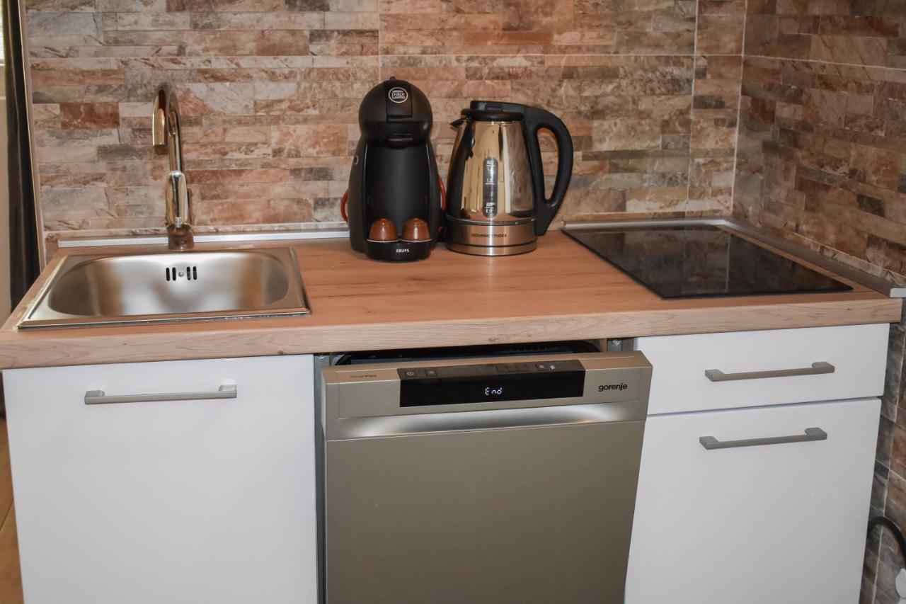 קרלובג Apartmani Luky מראה חיצוני תמונה